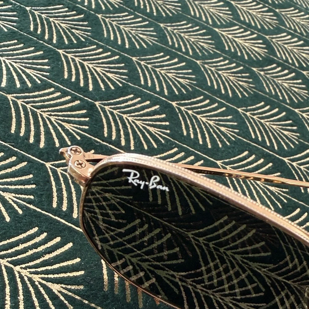 Vintage Rayban Sunglasses Timeless Sleek
